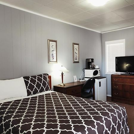 Melsask Motel Melville エクステリア 写真