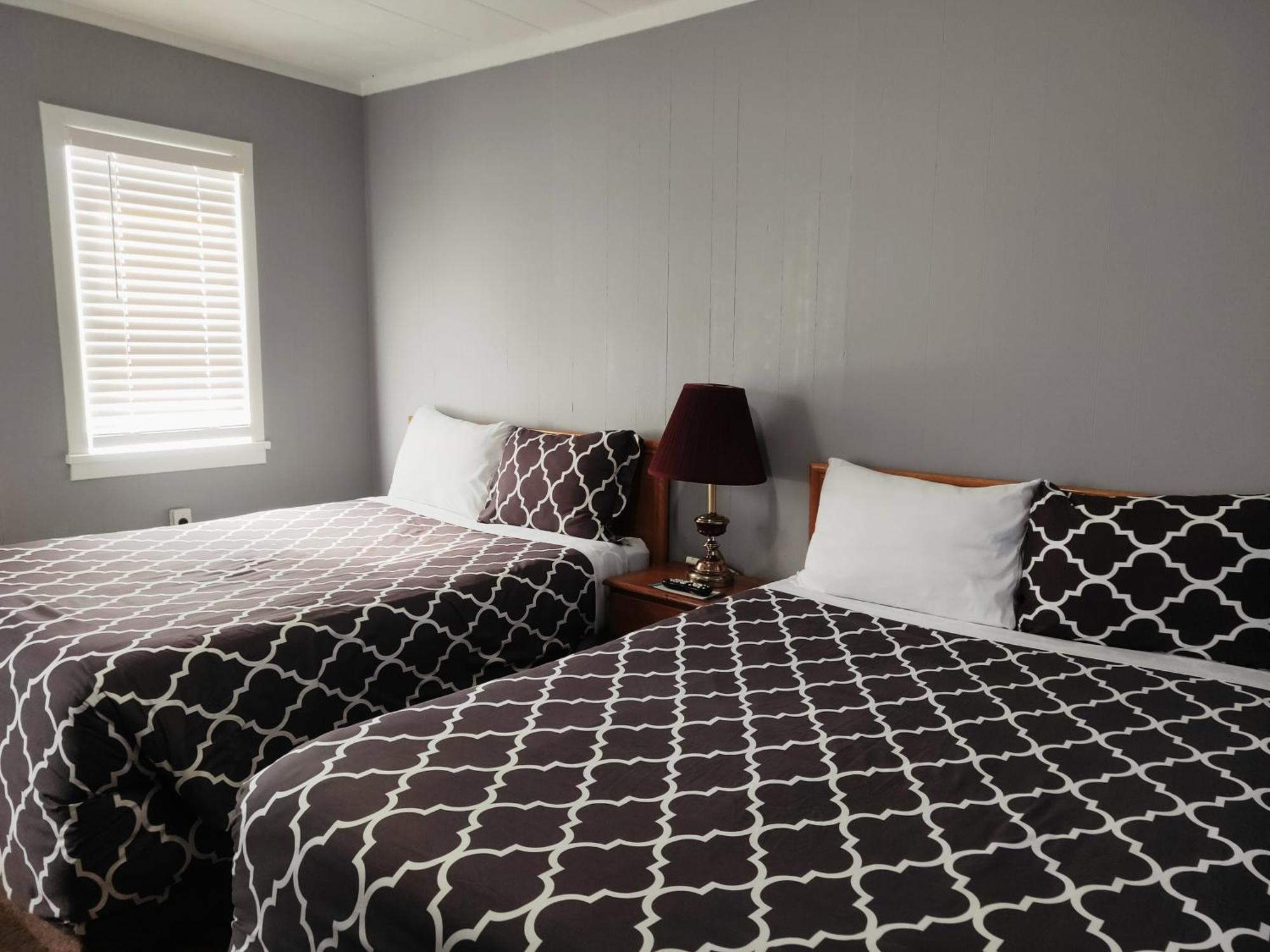 Melsask Motel Melville エクステリア 写真