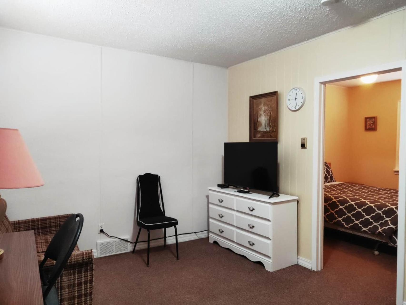 Melsask Motel Melville エクステリア 写真