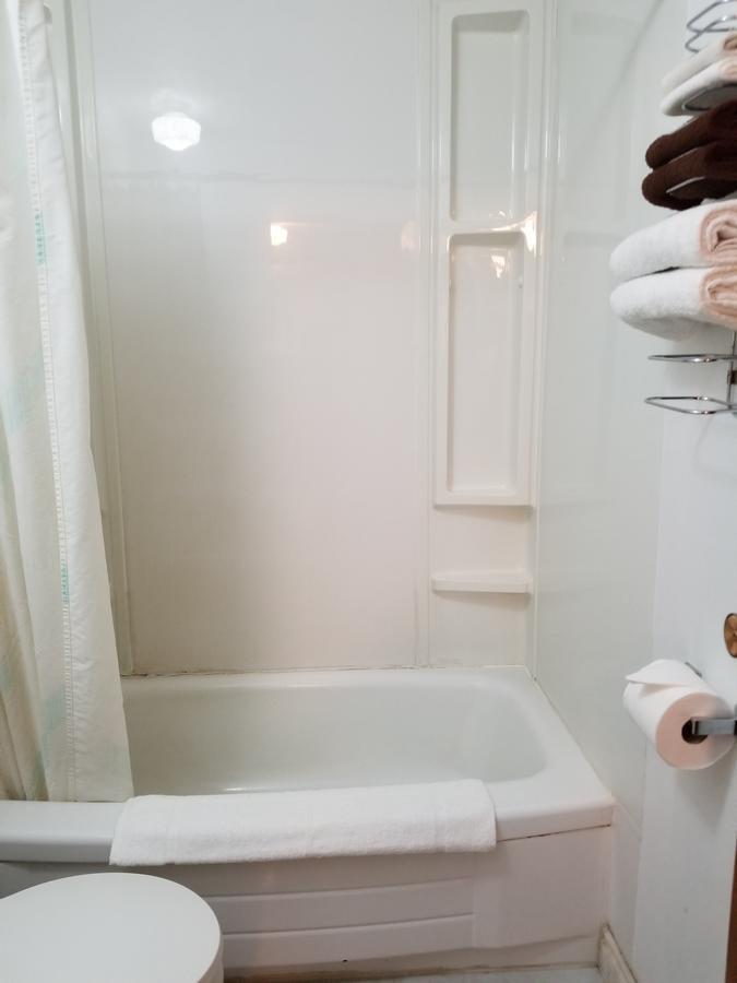 Melsask Motel Melville エクステリア 写真