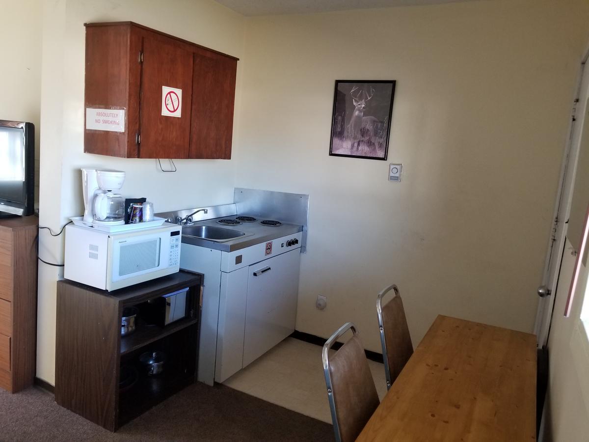 Melsask Motel Melville エクステリア 写真