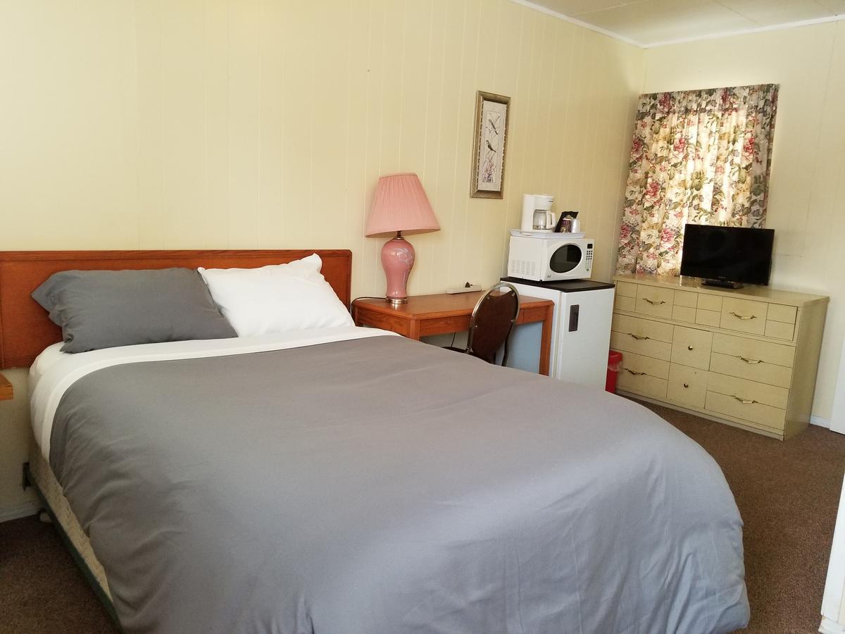 Melsask Motel Melville エクステリア 写真