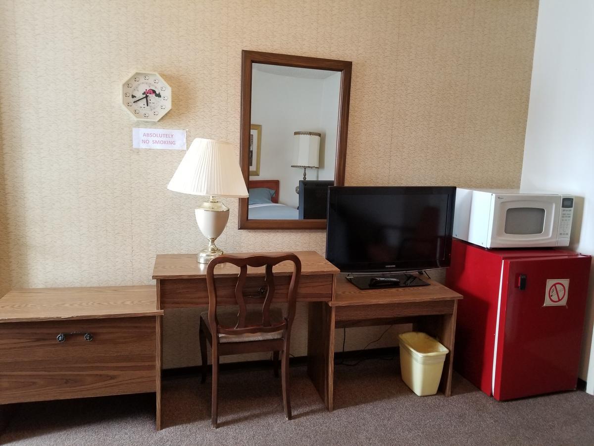 Melsask Motel Melville エクステリア 写真