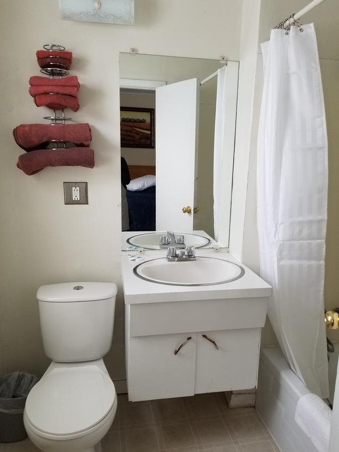 Melsask Motel Melville エクステリア 写真
