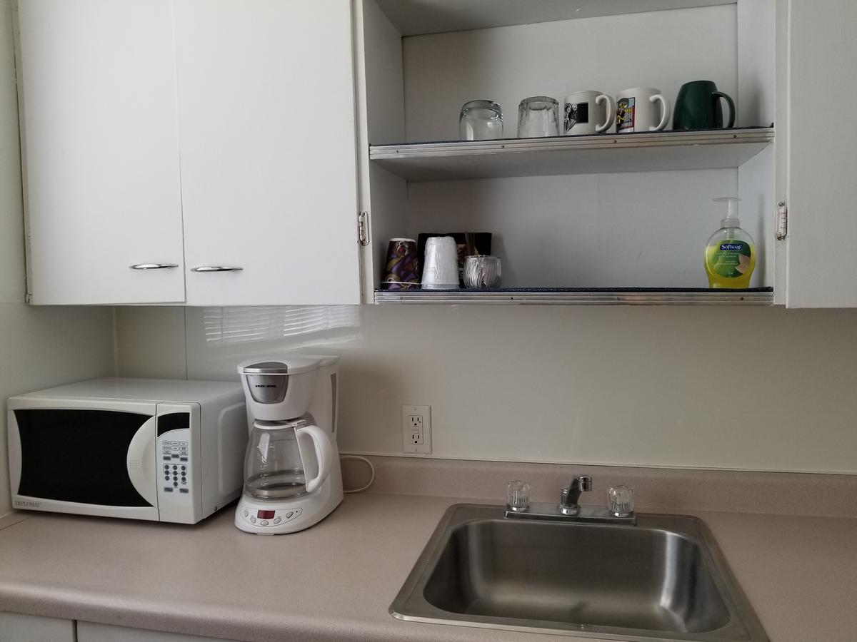 Melsask Motel Melville エクステリア 写真