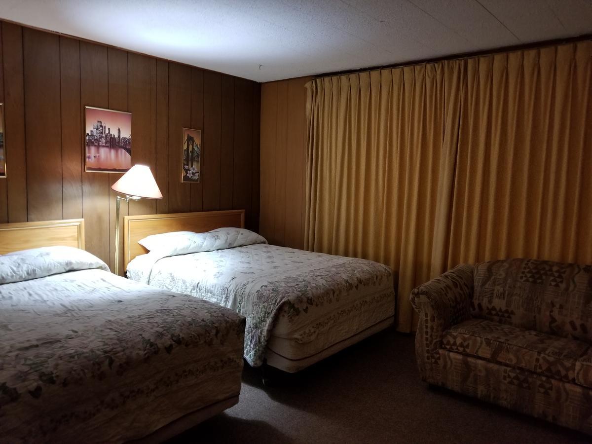 Melsask Motel Melville エクステリア 写真