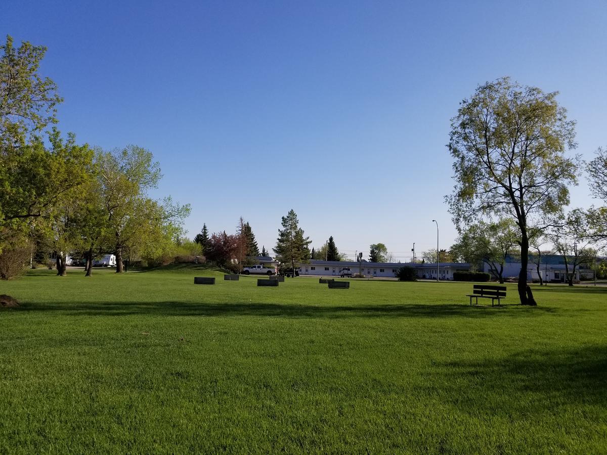Melsask Motel Melville エクステリア 写真